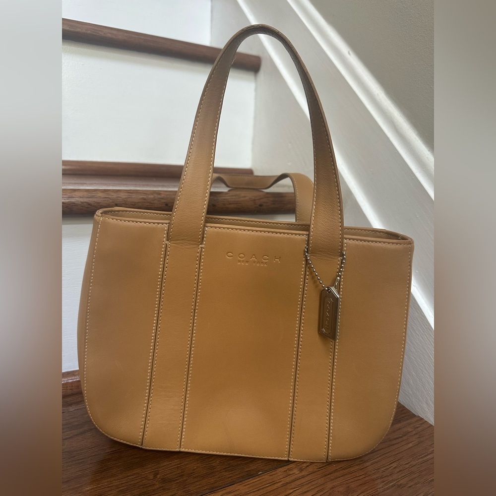 VGUC Tan Small
Coach Vintage Leather Calfskin Bridle Tote J9E 6707